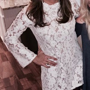 SALE Lace bell sleeve